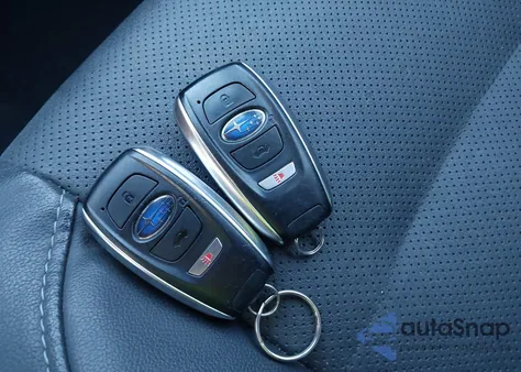 2017 Subaru Outback 2.5I Limited z USA, uszkodzony, nr VIN 4S4BSANC6H3207851